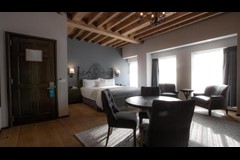 Jr. Suite con cama king vista al Zócalo