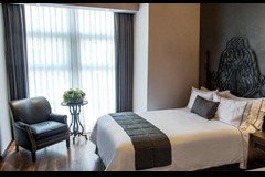 Hab. Standard con cama Queen